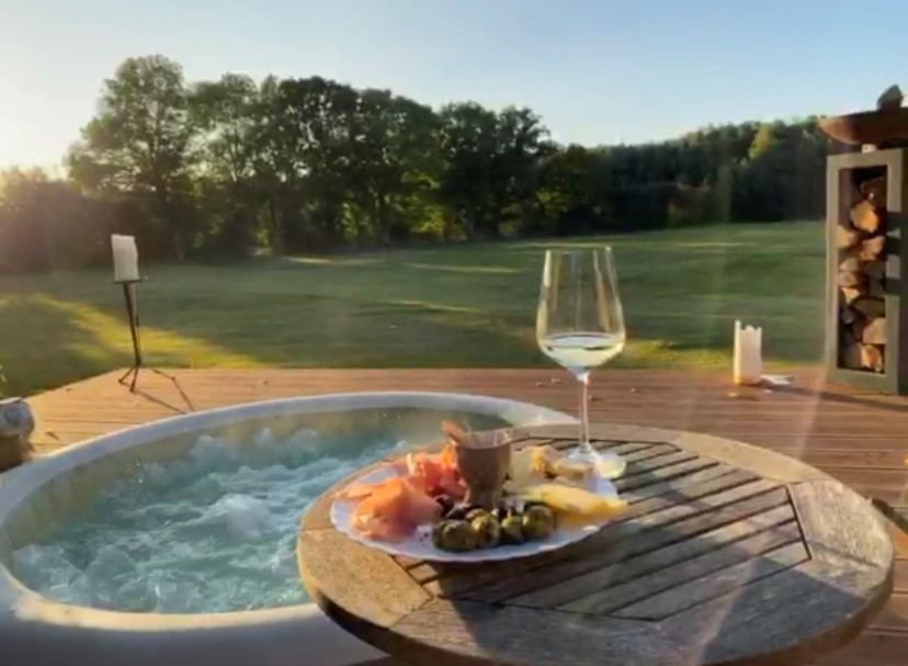 Fährhaus mit Aussicht - Whirlpool mit Landschaftsblick